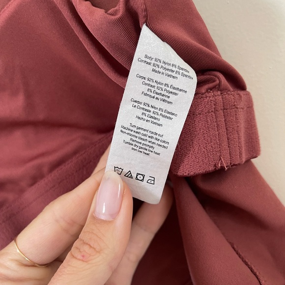 Alo Bind Fitted Bra Tank - Picture 8 of 8